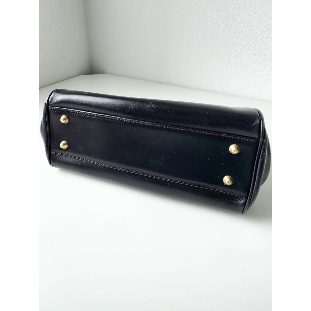 "Sophie" Retro Leather Kisslock Handbag in black by Taschenkinder - Picture 4 of 8
